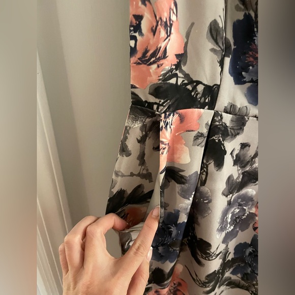 Paper Dolls Pencil Dress In Bold Floral Print - Picture 8 of 9